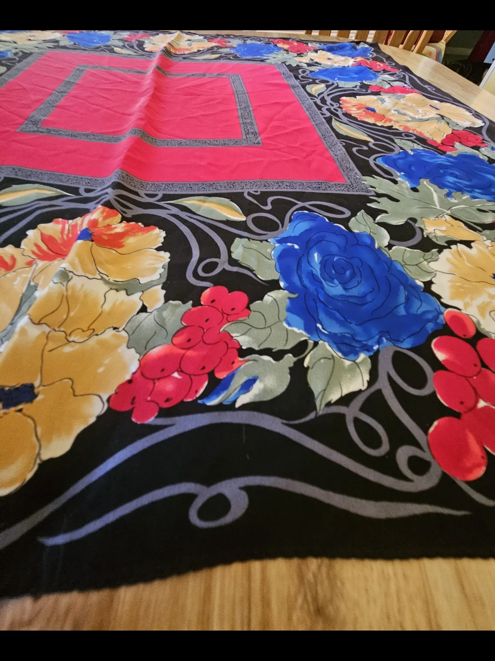 Vintage Vega - Bold Red & Black Floral Silk Scarf - Women's Fashion Wrap